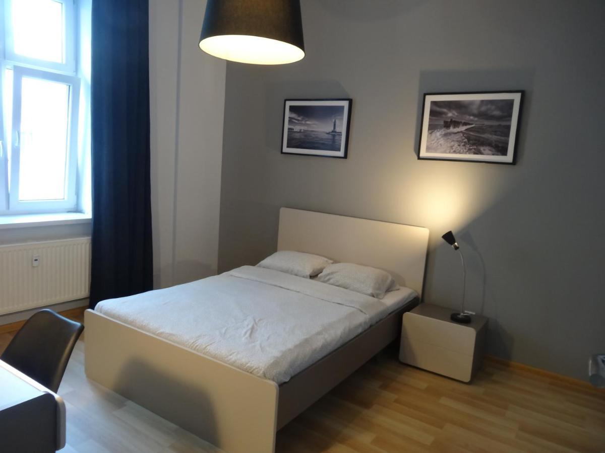 One More Night Apartment, Poznan Old Town מראה חיצוני תמונה